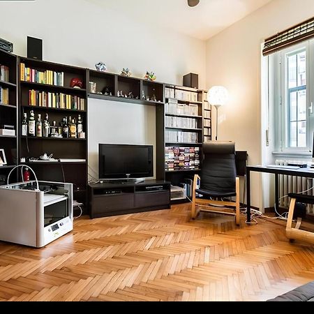 Entire Home/Apt In Milan Near Fairs And Navigli Екстериор снимка